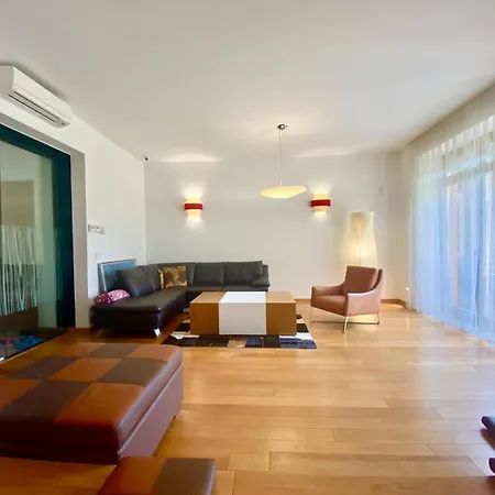 Presidential Luxe *
